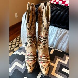 Corral boots